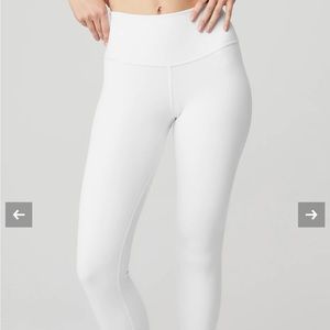 ALO yoga brand new 7/8 high waist airbrush leggings white Sz M retails $155+ tax